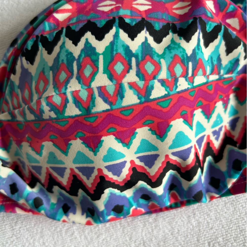 Patterned Bikini Top - Picture 2 of 6